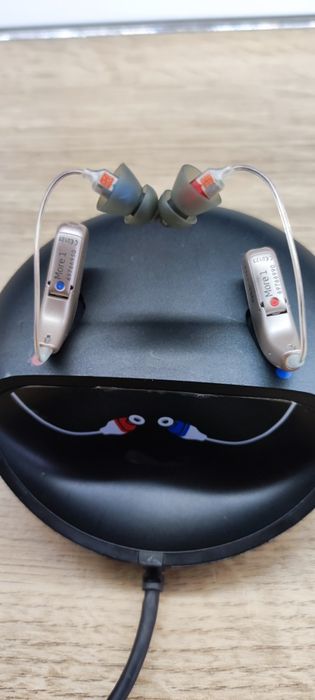 Aparat auditiv Oticon More1 cu Oticon mini Rite R