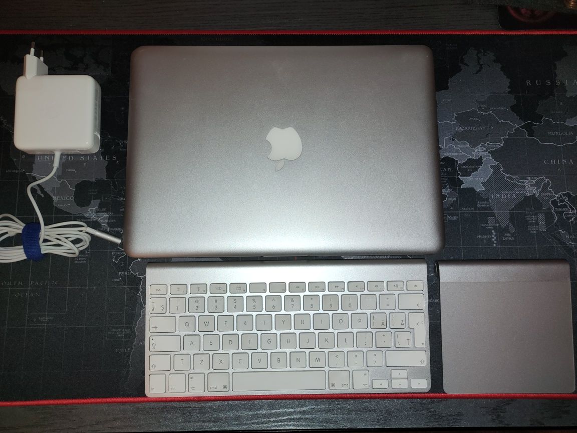 Vând MacBook Pro