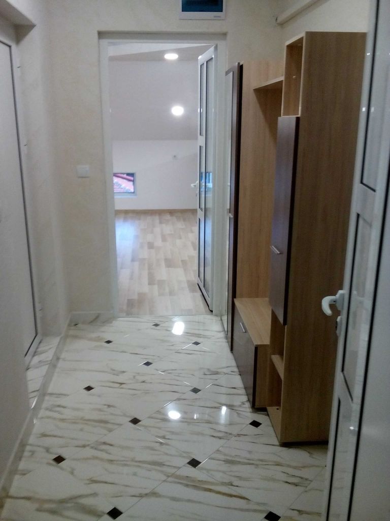 Дава се под наем Двустаен апартамент в Хасково, Овчарски - 55 кв.м за 204 € - Снимка #6
