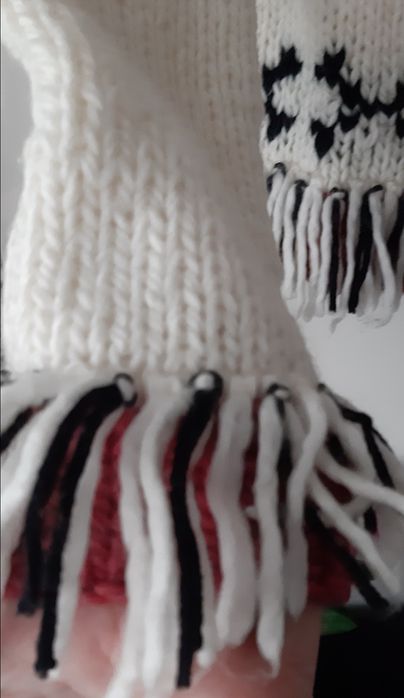 Pulover din lana si acryl,gros,moale, pufos,superb