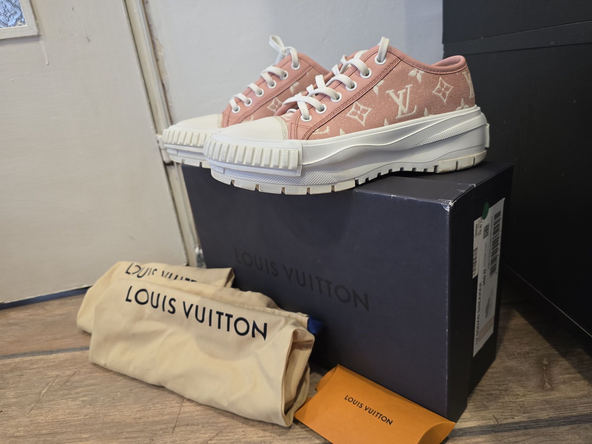 Оригинални Louis Vuitton сникърс