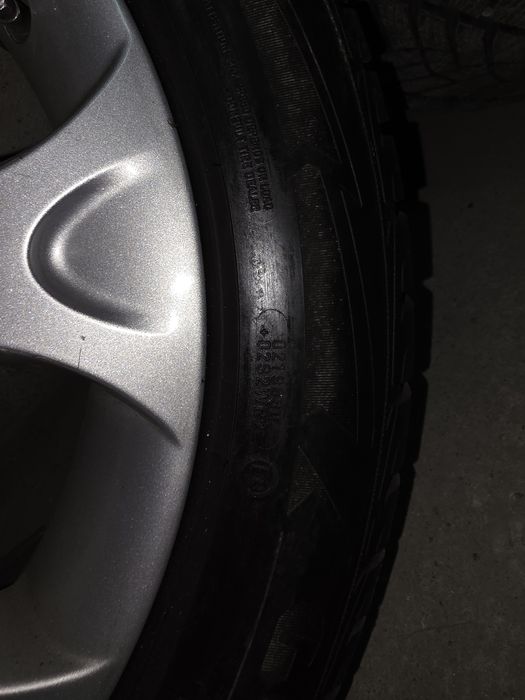 Зимни гуми Goodyear 255/50/19  с оригинални BMW джанти от Х5