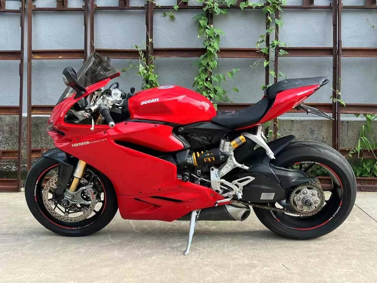 Zakazga keladi Ducati panigal V2
