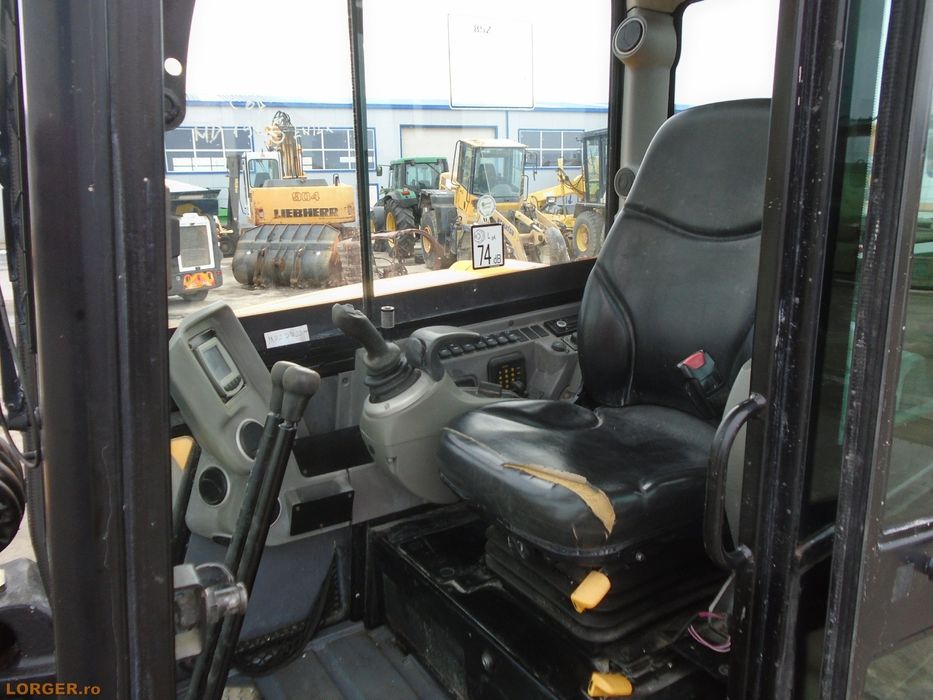 De vinzare excavator jcb anul 2014