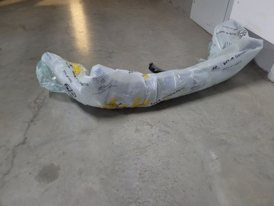 Продам задний бампер б/у киа спортейдж 2025, и левый задний пласмасса