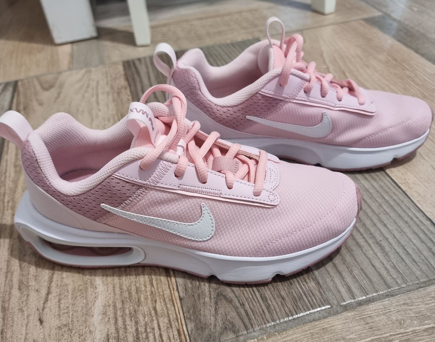 Nike Air Max розови