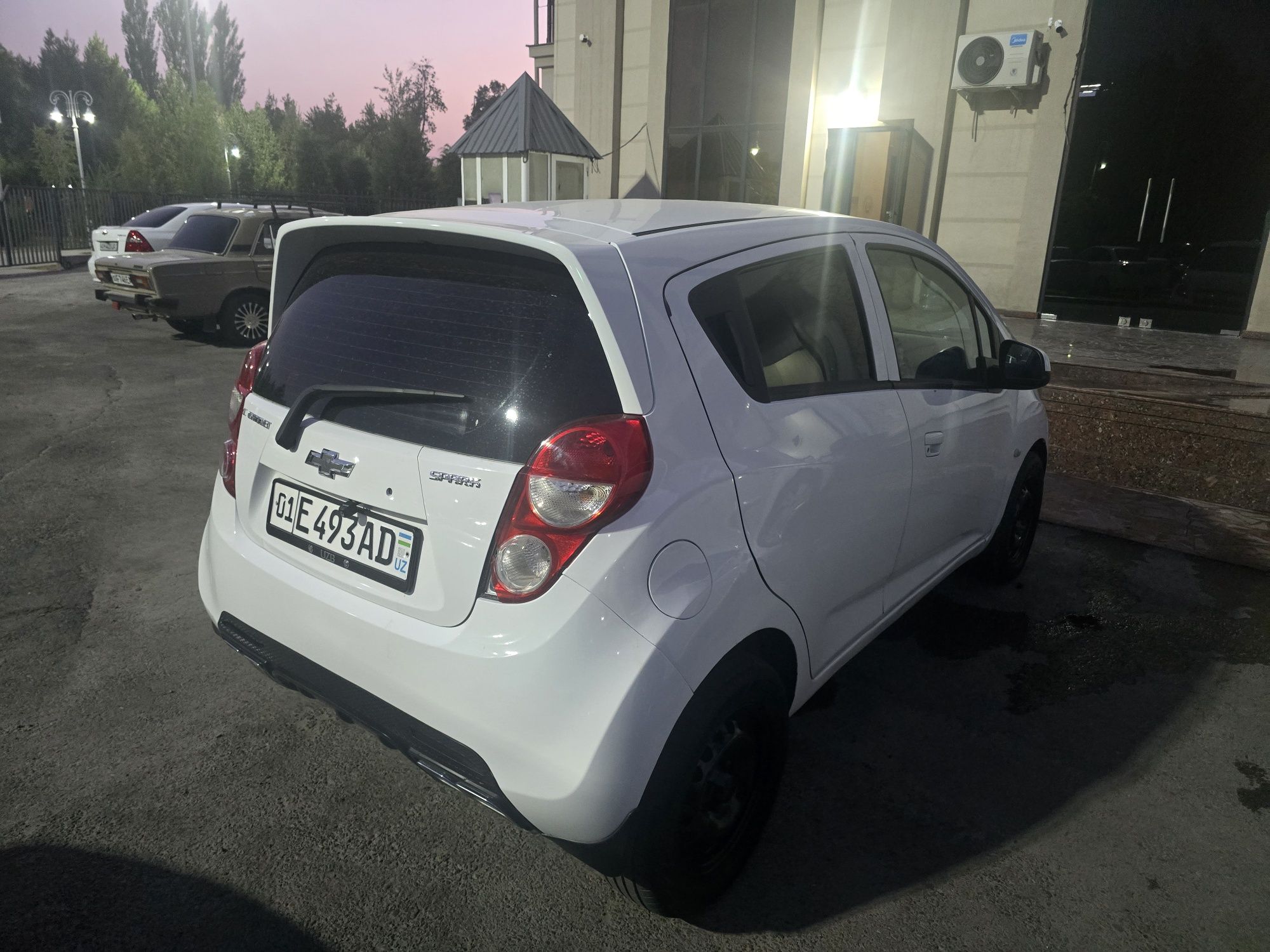 Spark Aftamat 2013 Yil Oq Benzin