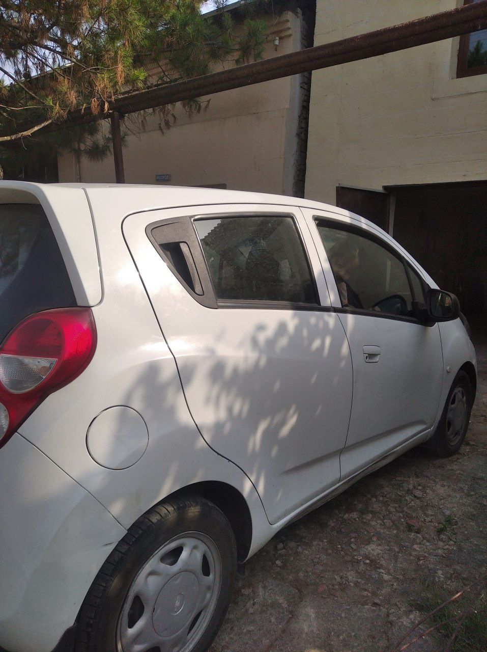 Chevrolet spark avtomobil
