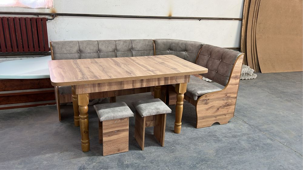 Кухонный уголок ,  стол , стуля НОВЫЙ на заказ и в наличи