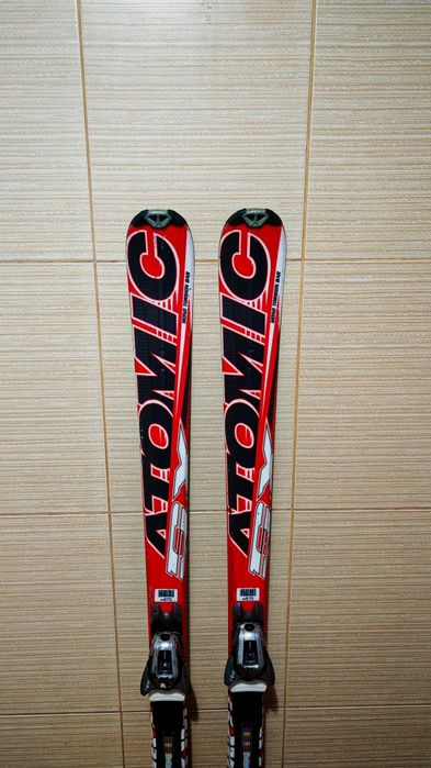 Schiuri atomic 162 cm -clapari ski