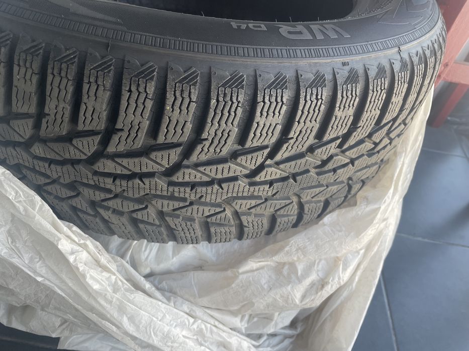 Cauciucuri de iarna 2 buc second stare buna.