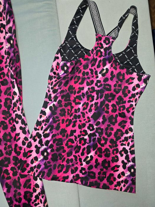 чисто нов спортен комплект Codefit размер М