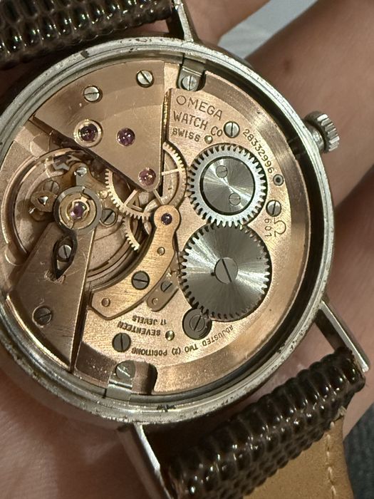 Ceas omega de vanzare,33mm fara cheita..mecanism impecabil si curat