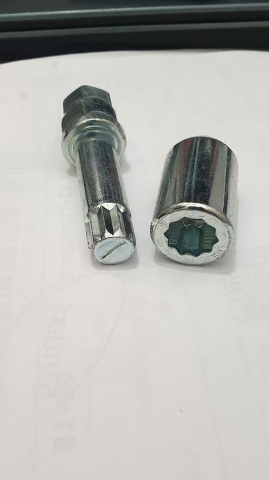 Cheie antifurt jante Mitsubishi Toyota Mazda Suzuki Nissan Kia