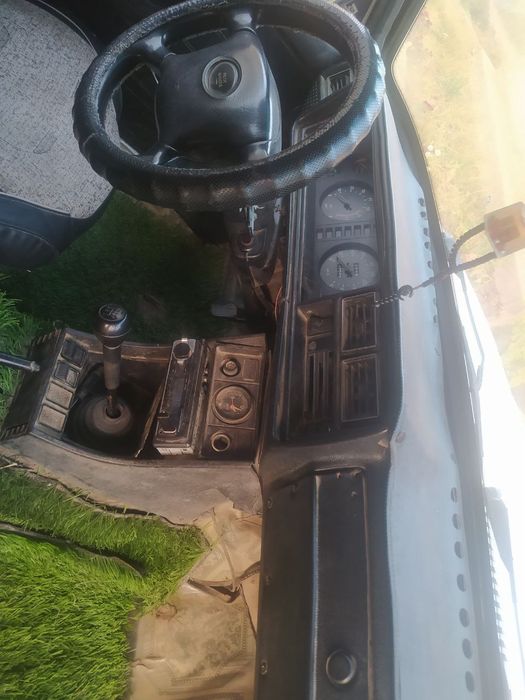 Vaz 2107 juguli 1981 yil