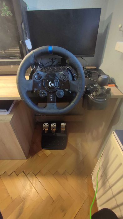 Logitech G923 TrueForce + лост за скорости.