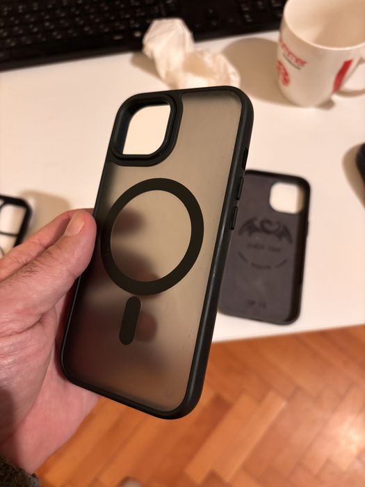 Кейс iphone 15 перфектни