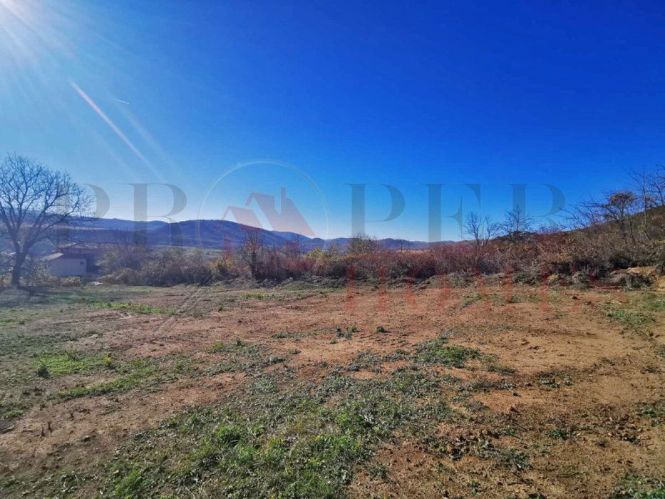 Продава се Парцел в Дебелец - 1096 кв.м за 57 €/кв.м - Снимка #1