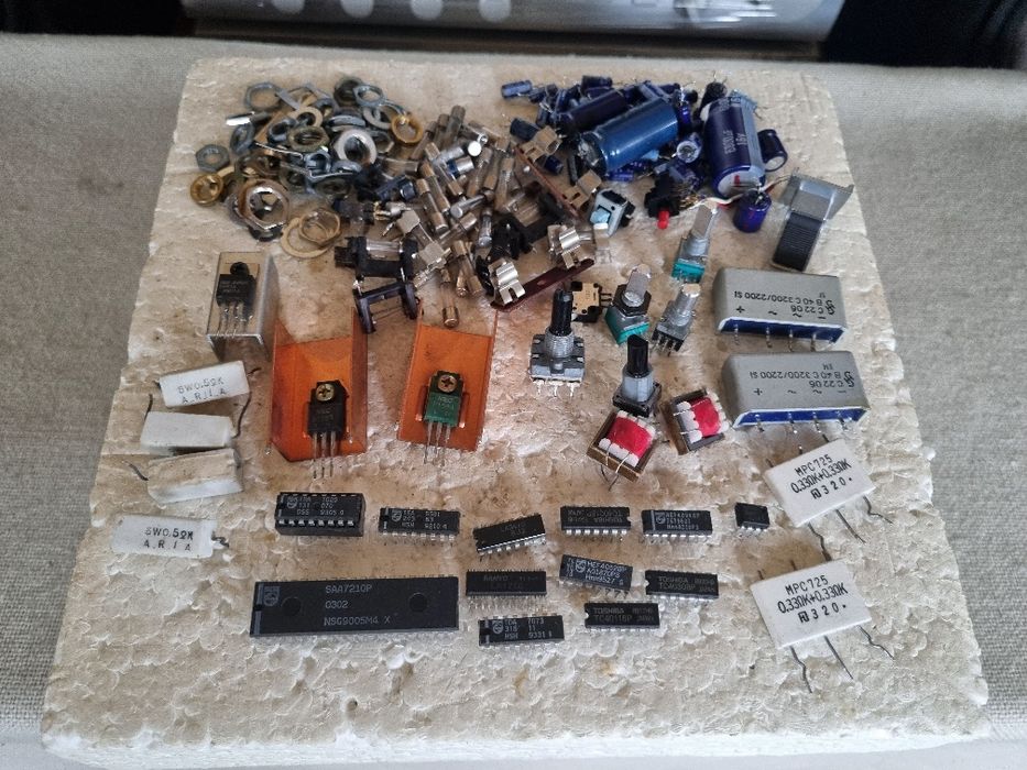 Pachet dif piese, componente aparatura, etc. Perfecta stare