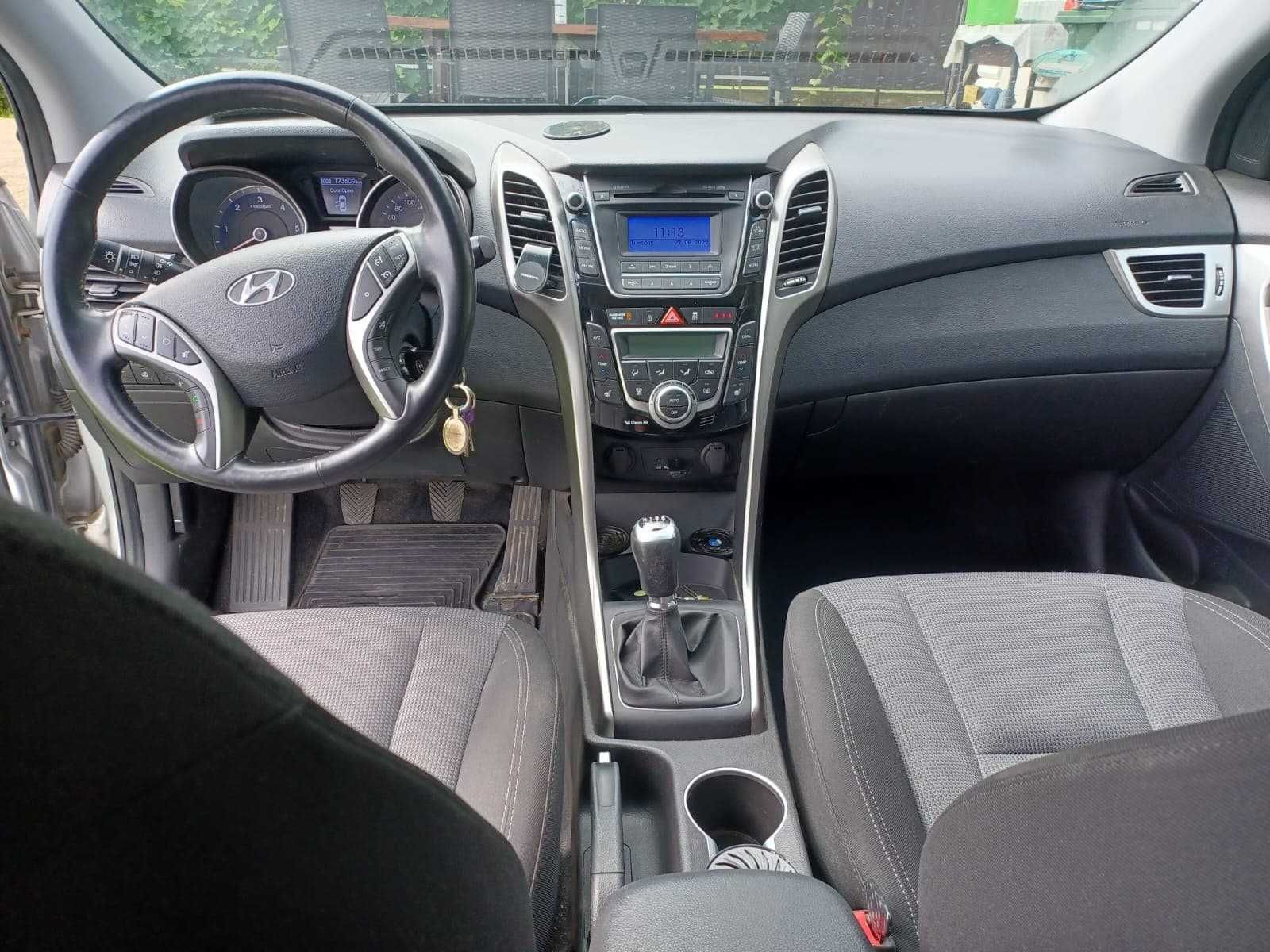 Vând Hyundai I30 2014