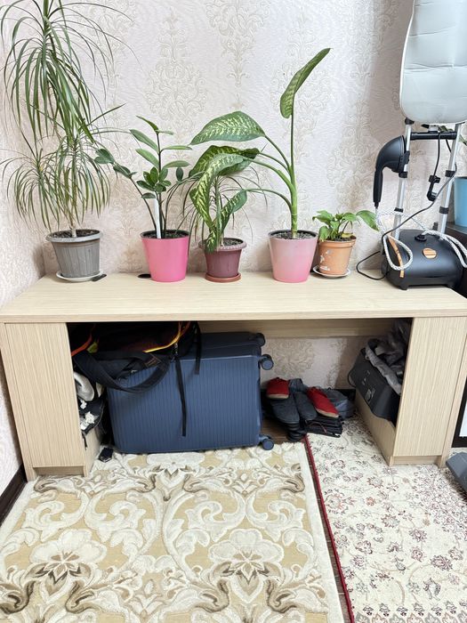 Стол для цветов итд