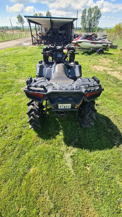 Vând sau schimb Polaris xp1000 2021