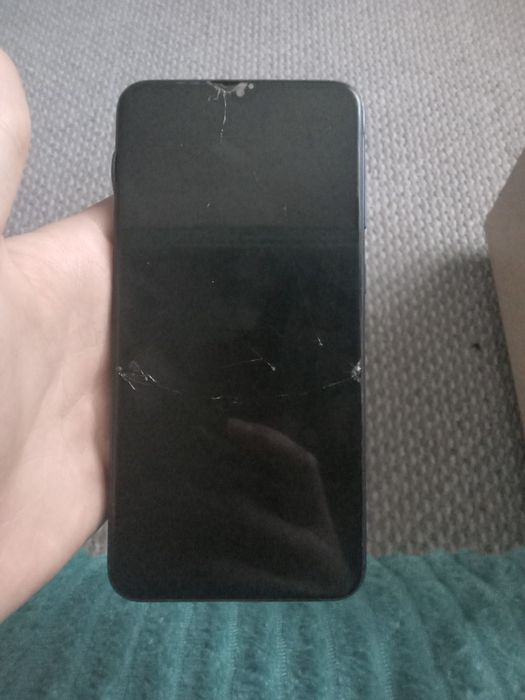 Телефон на запчасти