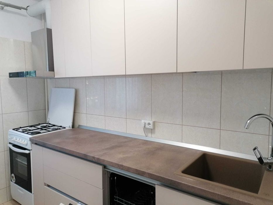 Inchiriez apartament 2 camere sect 6 la 4 min de metrou Pacii