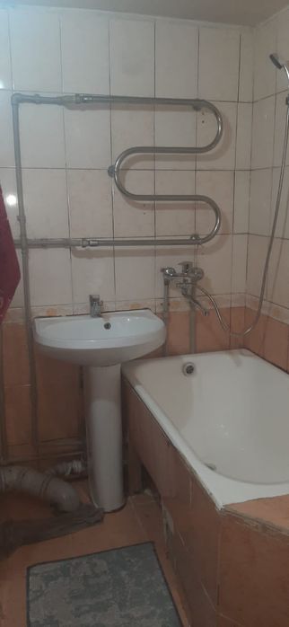 Дом, 2 комн Розыбакиева-Раимбека, сдаю в аренду