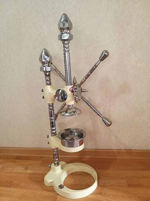 Соковыжималка пресс для гранатов и апельсинов.  Пакистанская. 6 размер