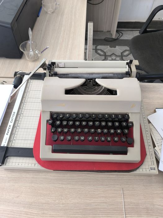 Машина пишущая портативная