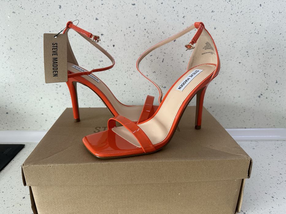 Сандали на ток Steve Maden