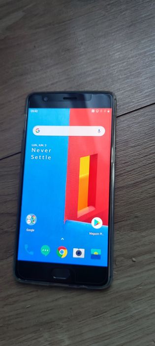 Smartphone OnePlus 3 64GB.