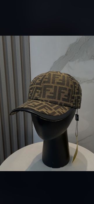 Șapcă Fendi, model 2026, 4 modele