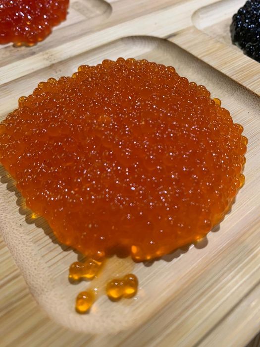 Продам икру красную и чёрную