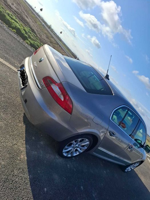 Vand Skoda Superb 2008 2.0 TDI