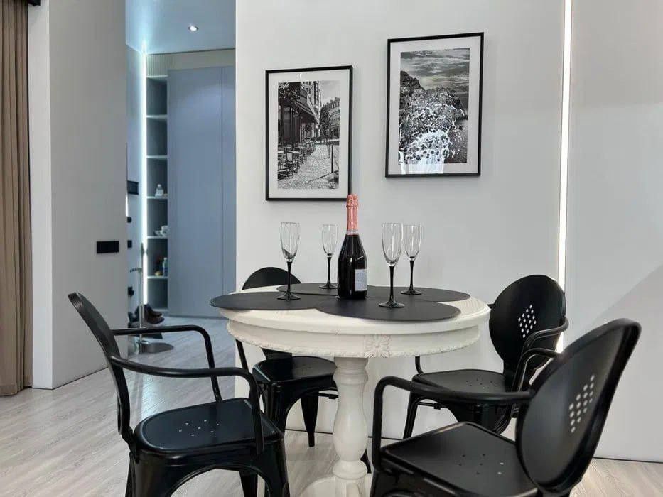 Продаётся 3-х комнатная квартира в ЖК «Tiara Residence»
Мирзо Улугбекс