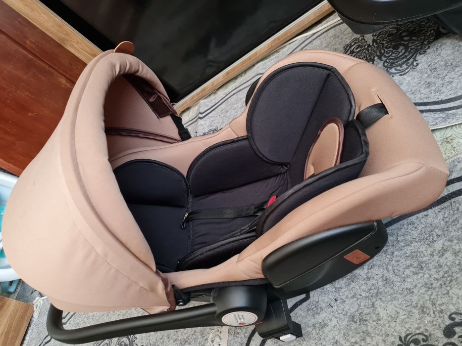 Бебешко столче за кола