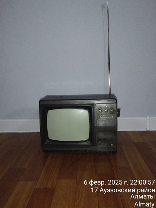 Продам телевизор Сапфир 412