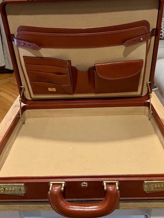 Дипломатически Куфар от чиста кожа "AGNER"