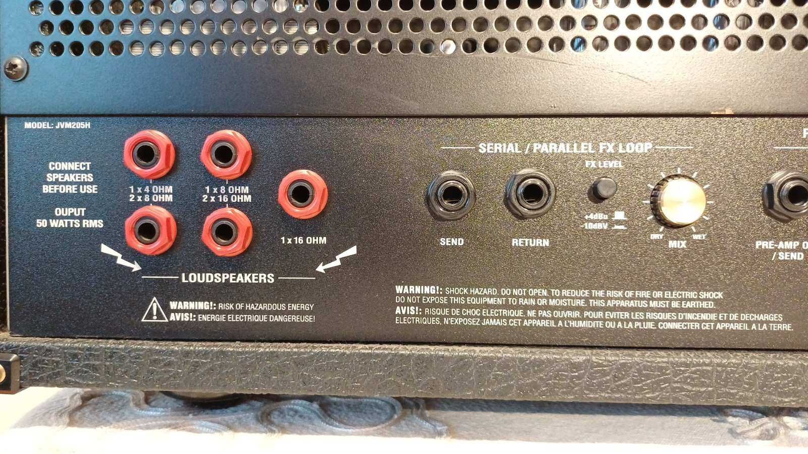 Продавам Marshall JVM 205H с оригинален фуутсуич