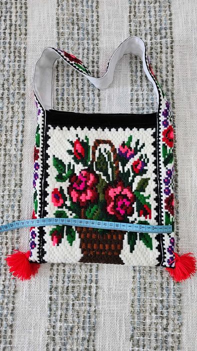 Traistă tradițională realizată manual, hand made