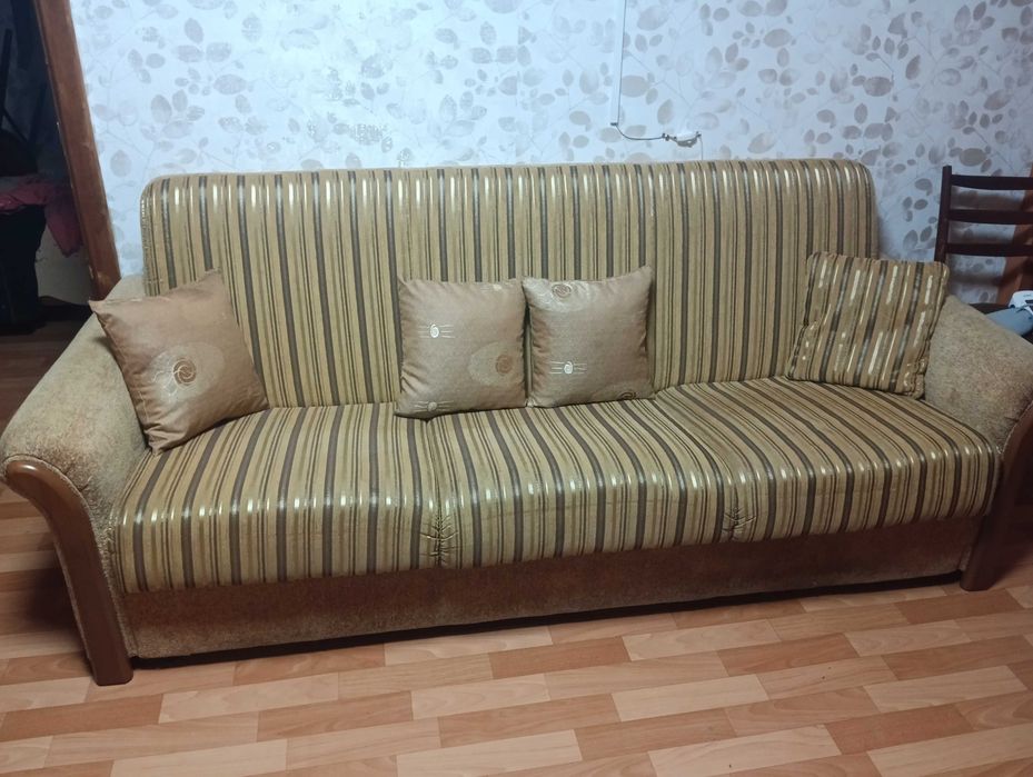 продам диван в отличном состоянии