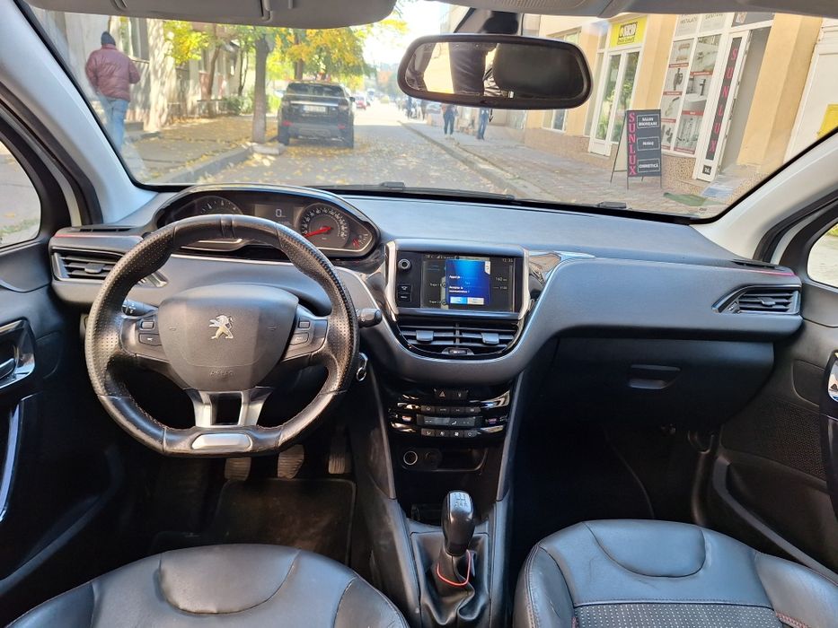 Peugeot 208.  1.4 tdi