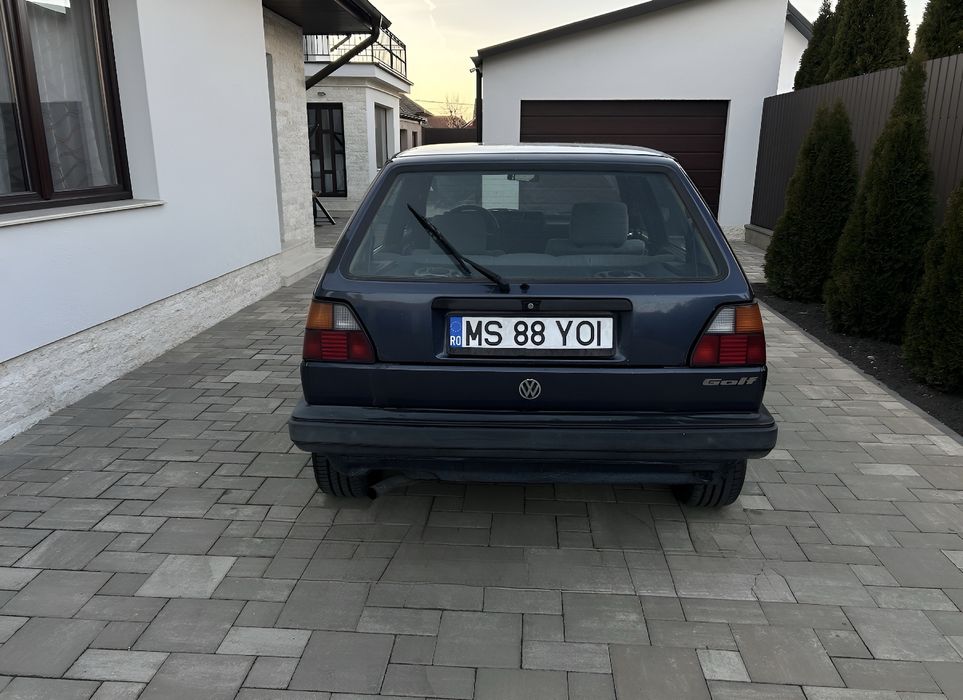 Volkswagen Golf 2