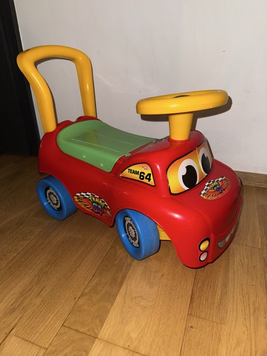 Masinuta de jucarie pentru copii