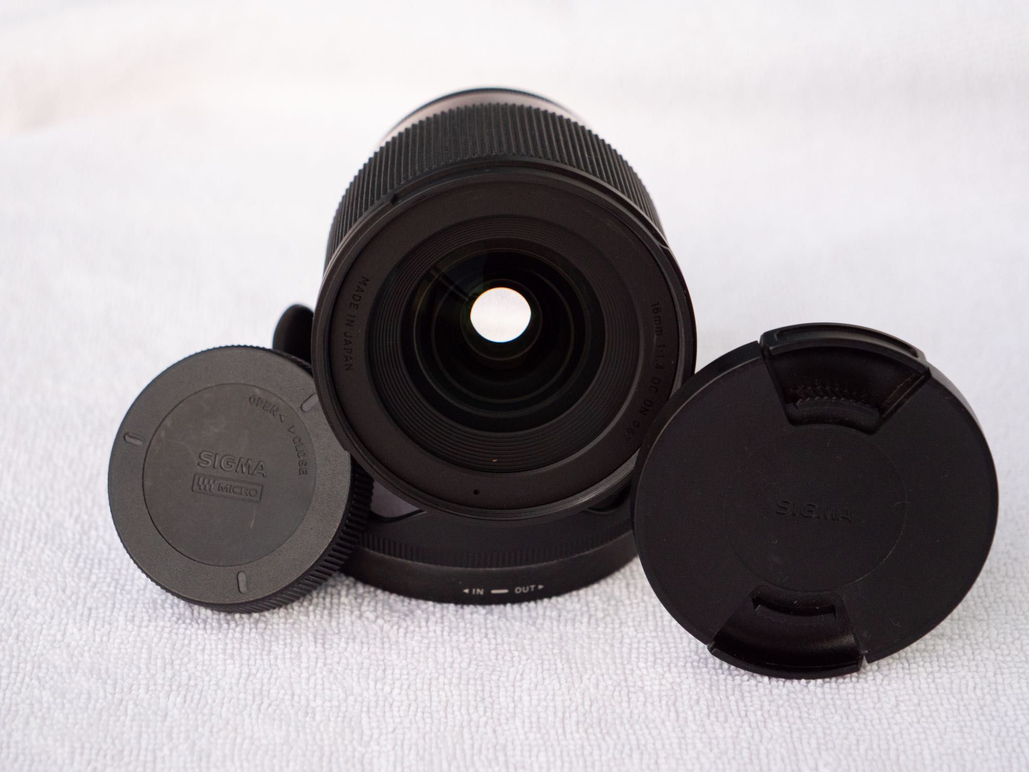 Obiectiv Sigma 16mm f1.4 MFT