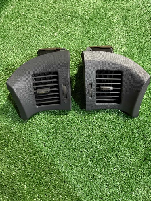 Воздуховод дефлектор салона  Toyota Estima ACR50/55