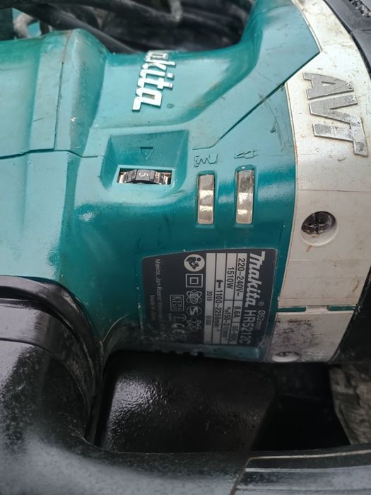 Ciocan demolator picamer Makita hr5212c Japonia