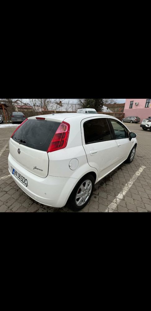 Vand Fiat Punto 2009 / 1.4 benzina